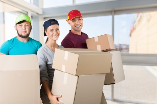 House removalists assisting with a local Highbury home move